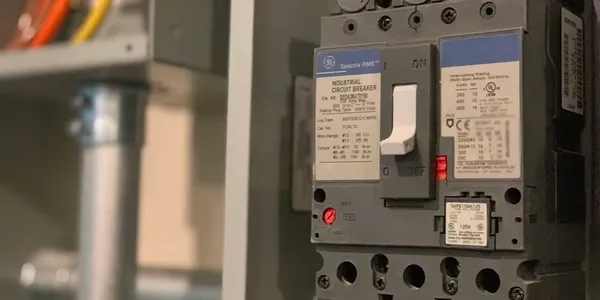 Automatización y Protectores